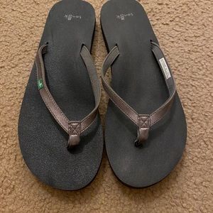 Sanuk flip flops